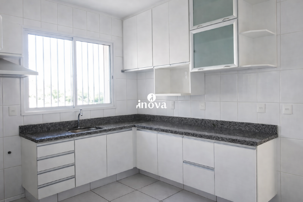 Apartamento à venda no Mercês: 