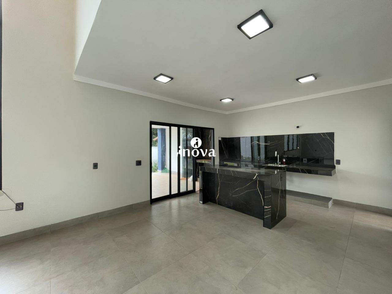 Casa à venda no Tancredo Neves, Residencial: 