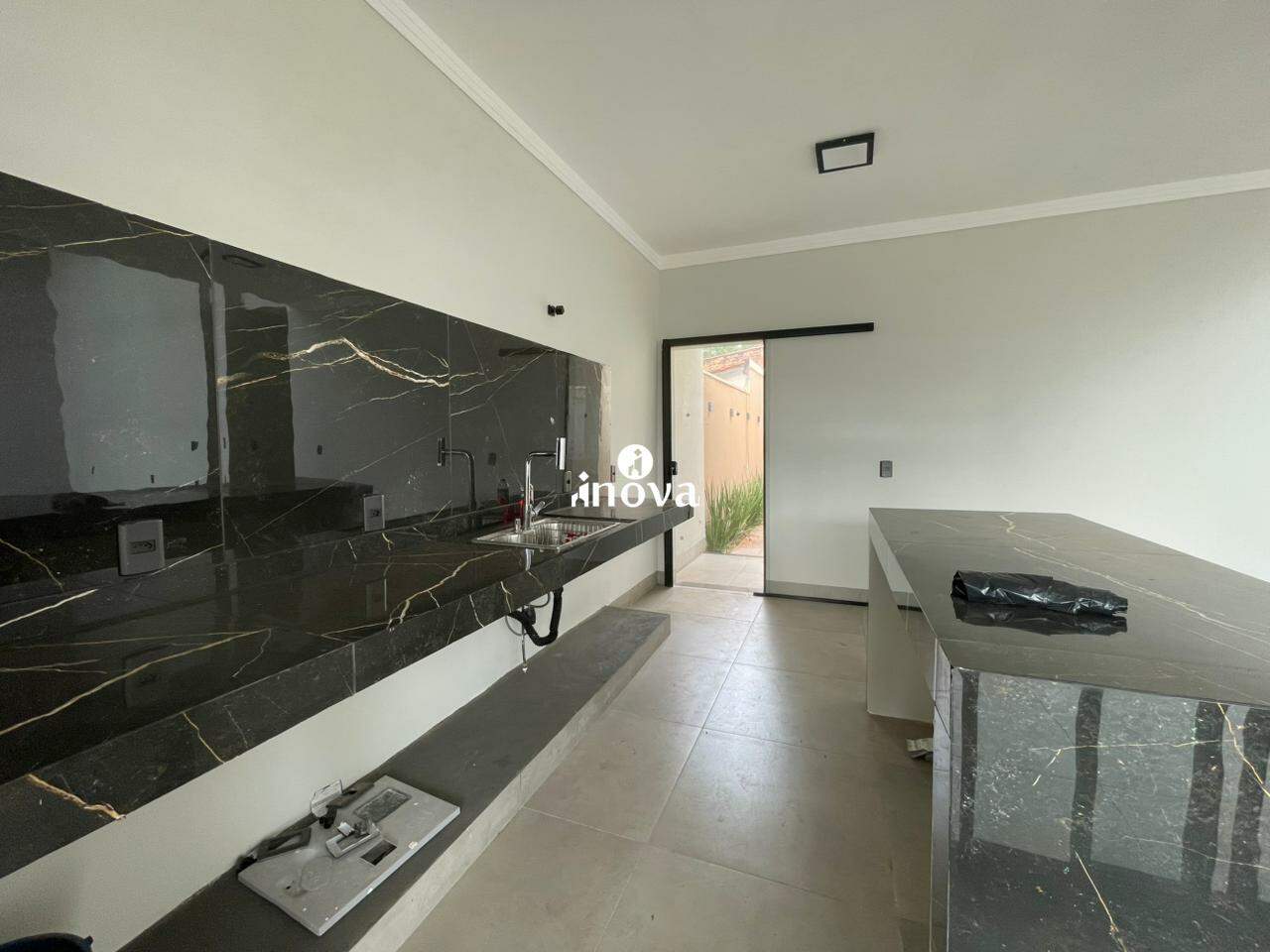 Casa à venda no Tancredo Neves, Residencial: 