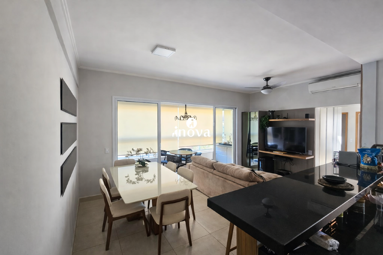 Apartamento à venda no Mercês: 