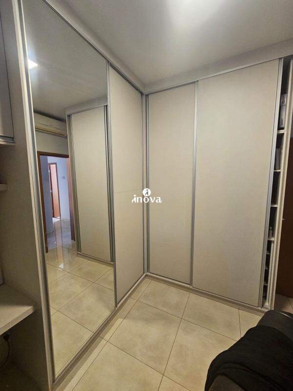 Apartamento à venda no Mercês: 