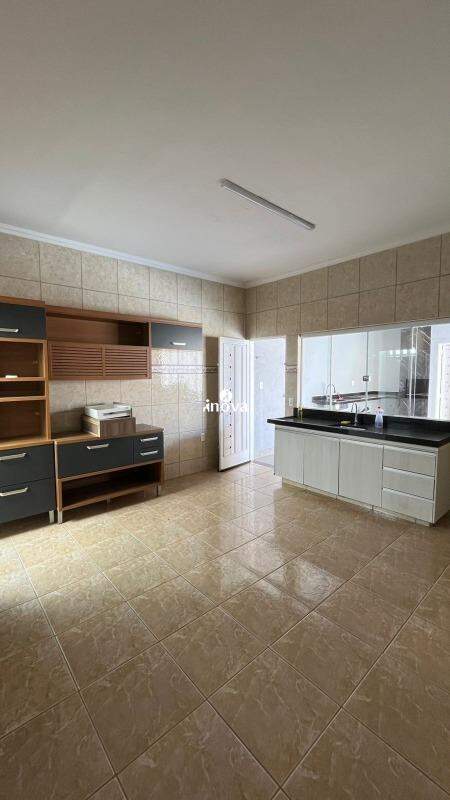 Casa à venda no Uberaba I - Conjunto: 
