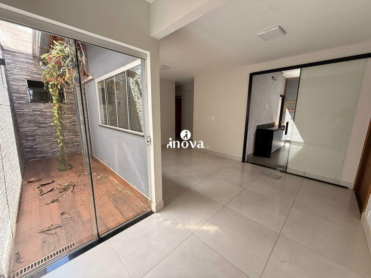 Casa Condomínio à venda no Portal Beija Flor: 