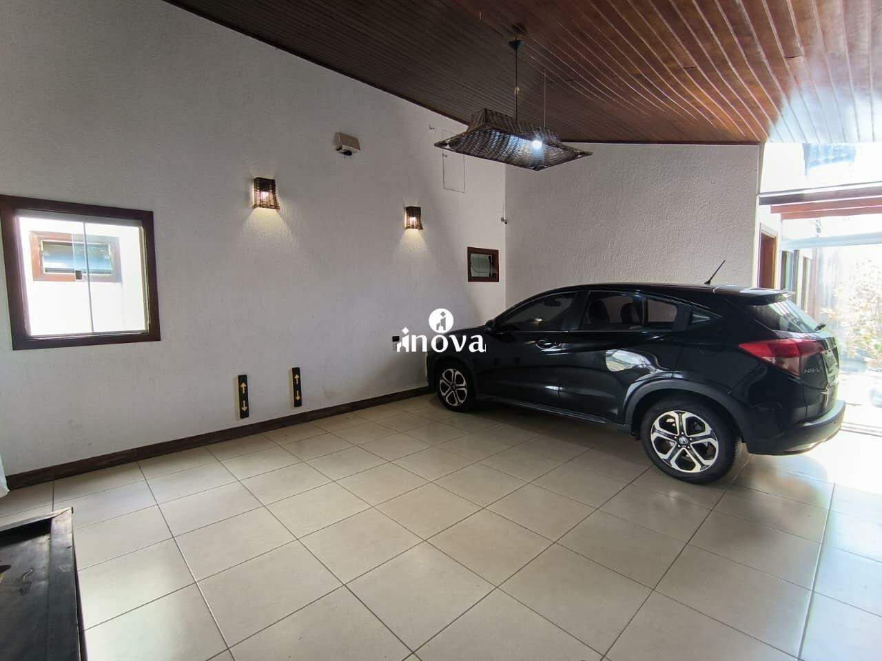 Casa à venda no Fabrício: 