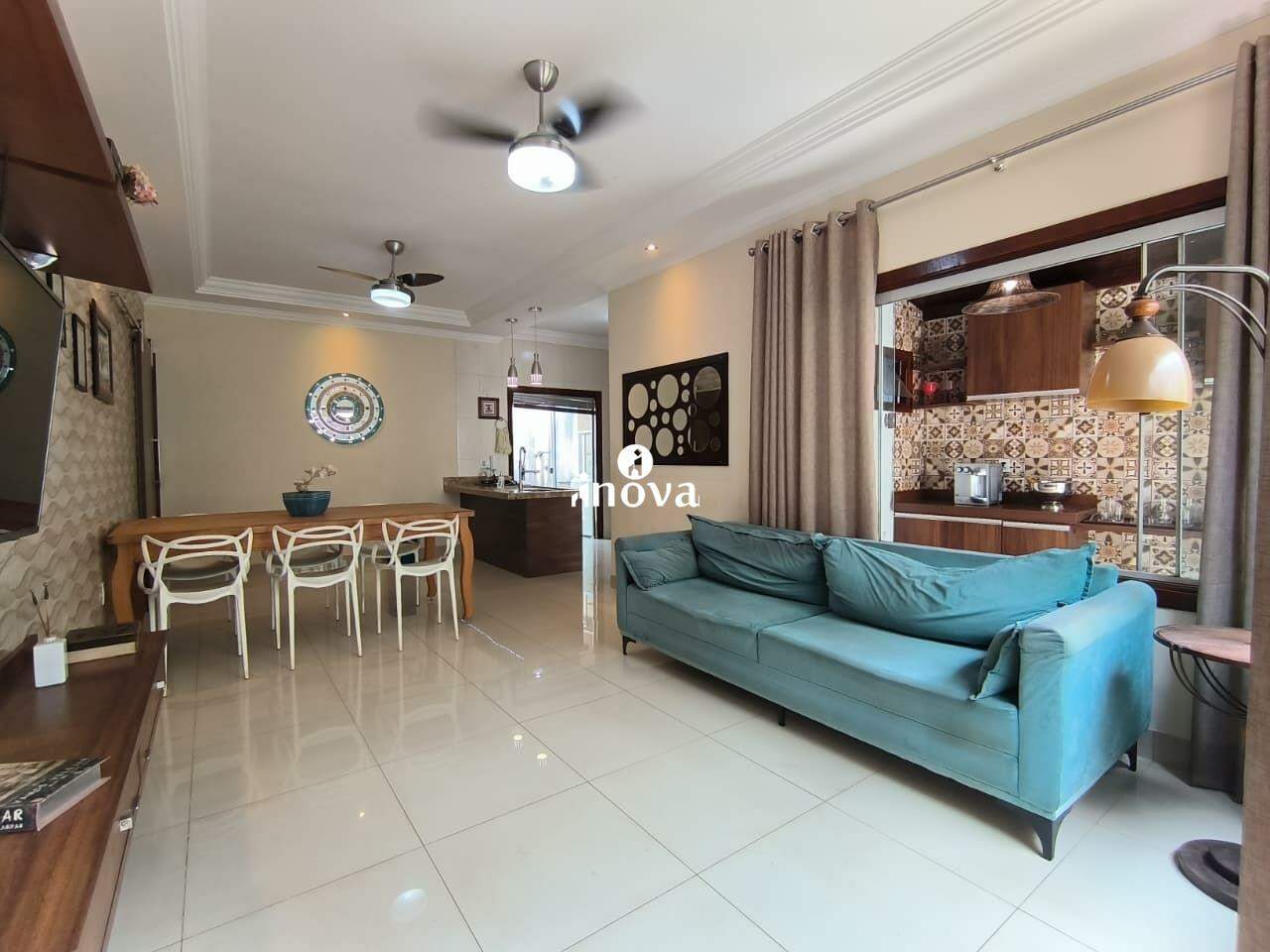 Casa à venda no Fabrício: 