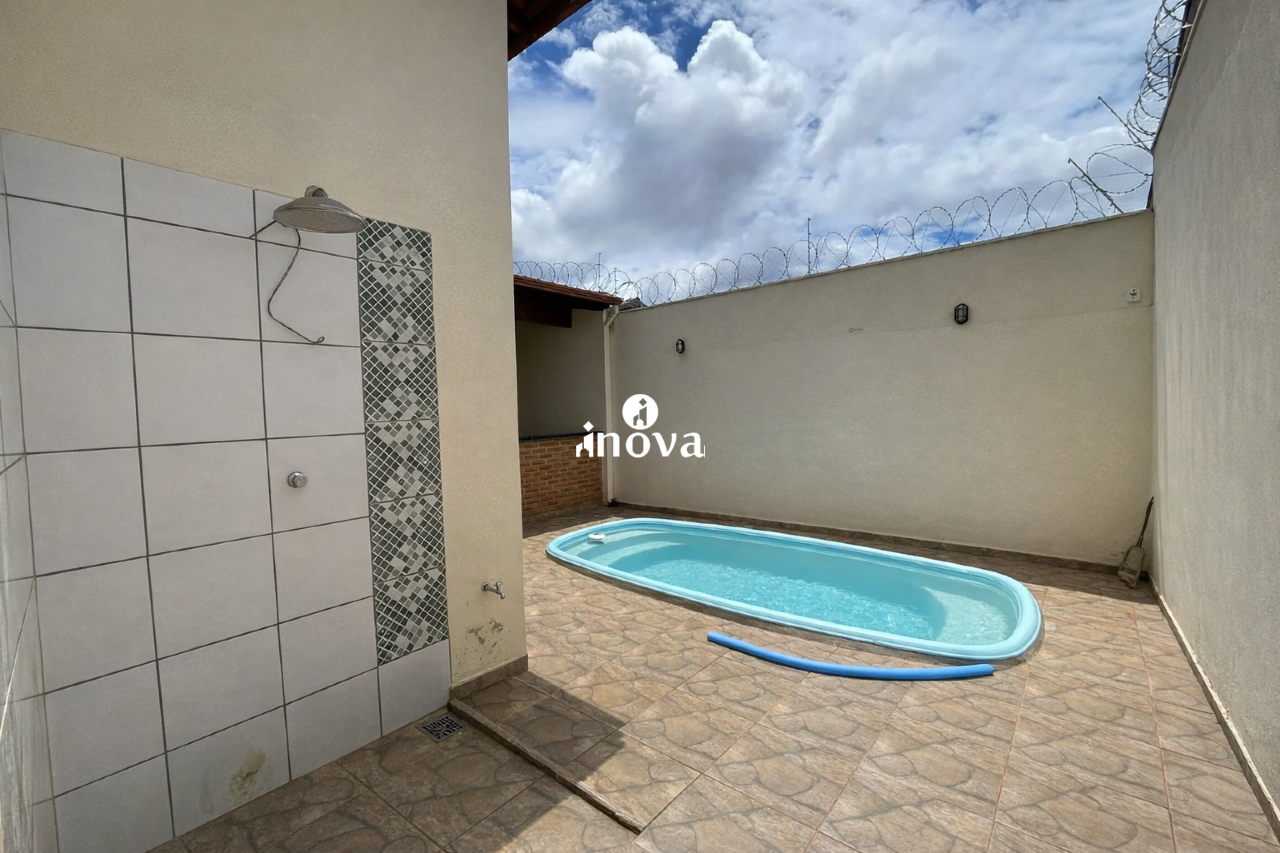 Casa à venda no Dom Eduardo - Jardim: 