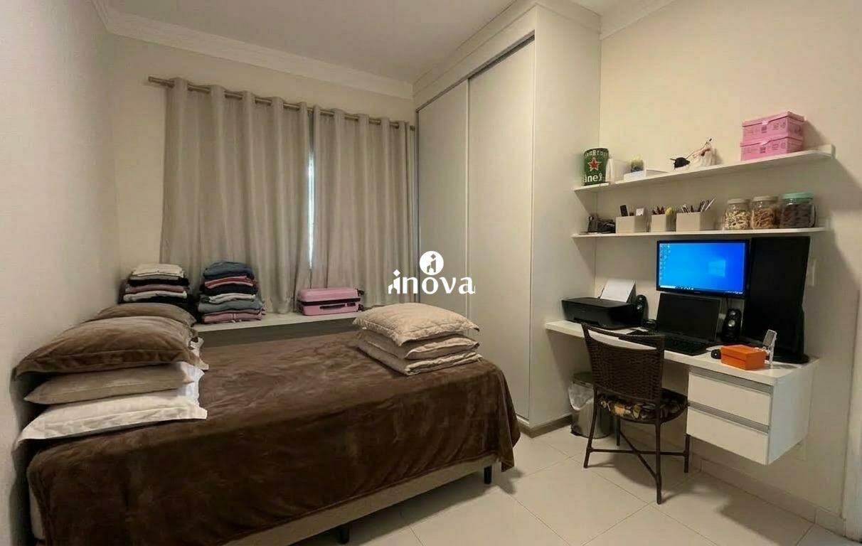 Casa à venda no Nenê Gomes, Jardim: 