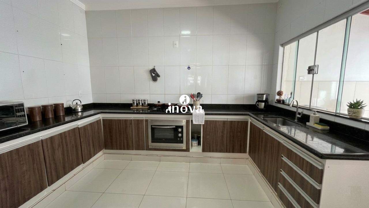Casa à venda no Nenê Gomes, Jardim: 
