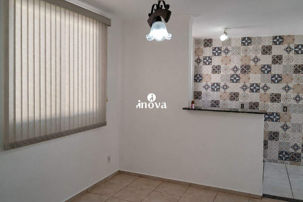 Apartamento à venda no Manoel Mendes: 