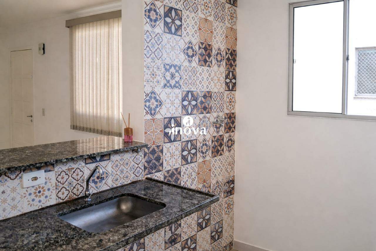 Apartamento à venda no Manoel Mendes: 