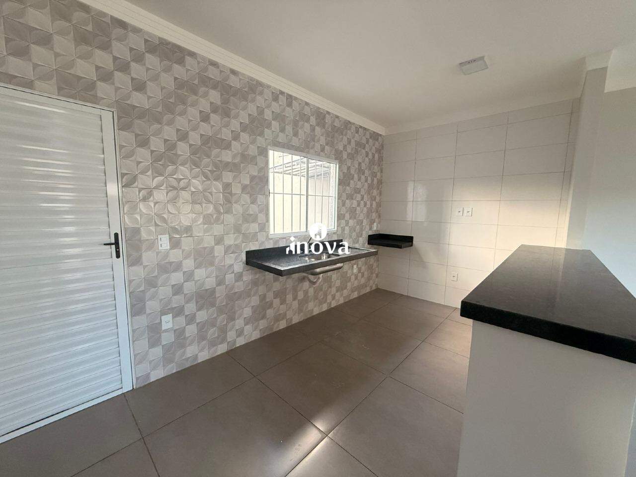 Casa à venda no Espanha, Residencial Jardim: 