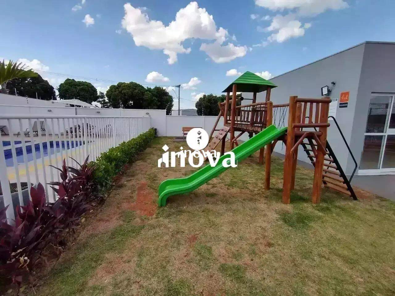 Apartamento à venda no Manoel Mendes: 