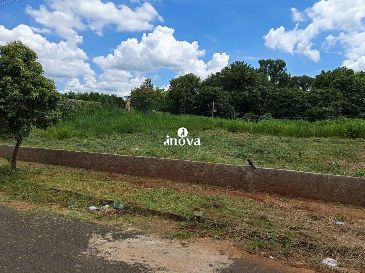 Terreno/Área à venda no Terra Jardim: 