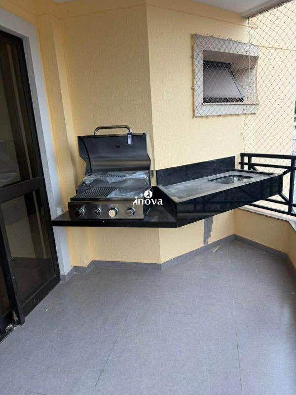 Apartamento à venda no Mercês: 
