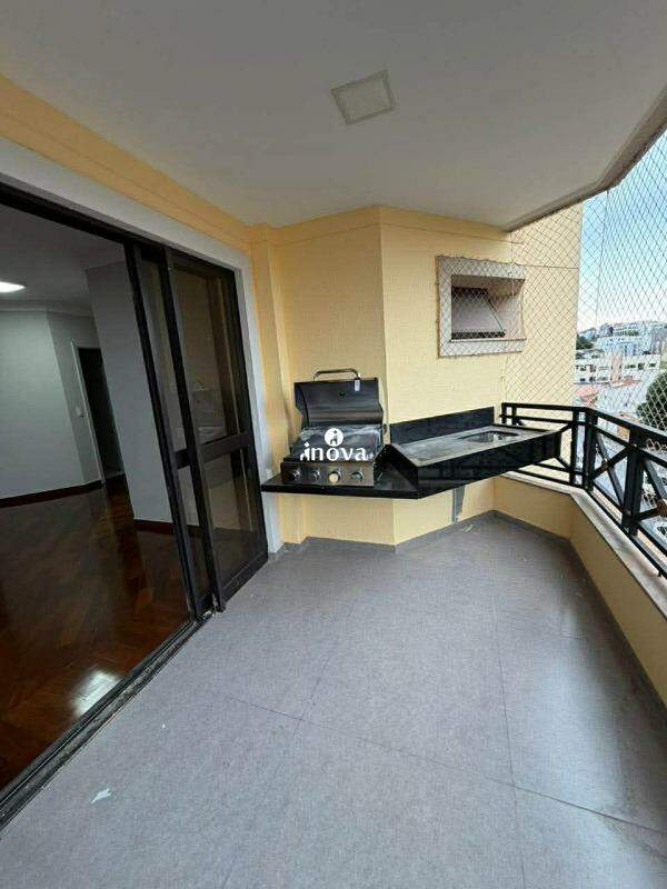 Apartamento à venda no Mercês: 