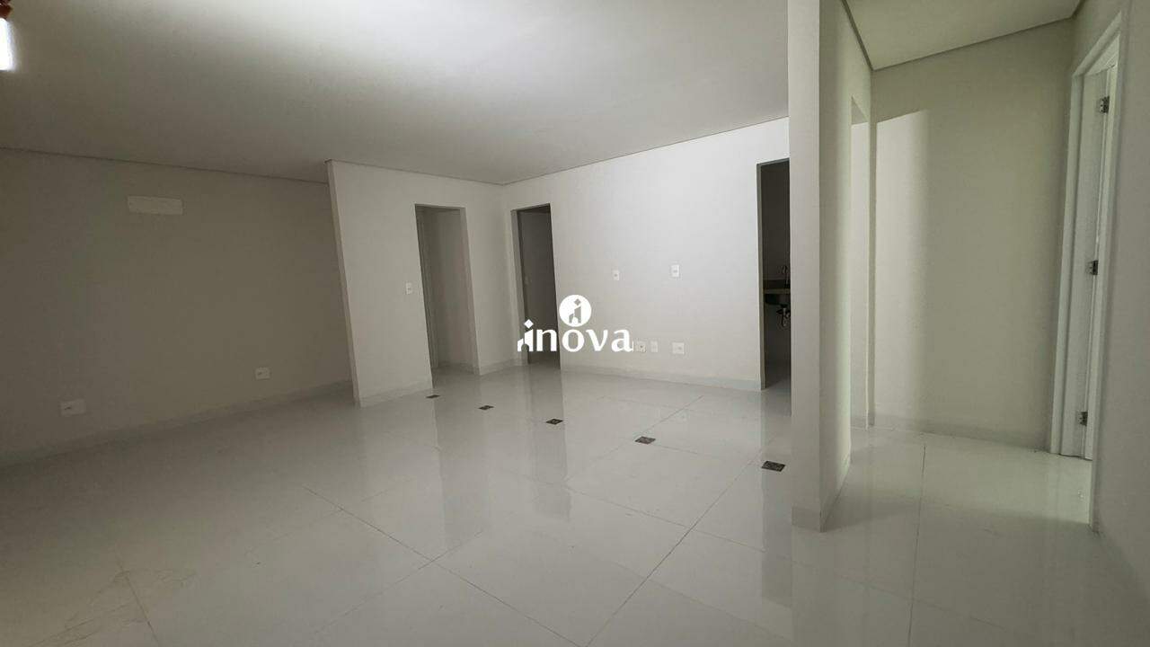 Sala ou Loja à venda no Santa Maria: 