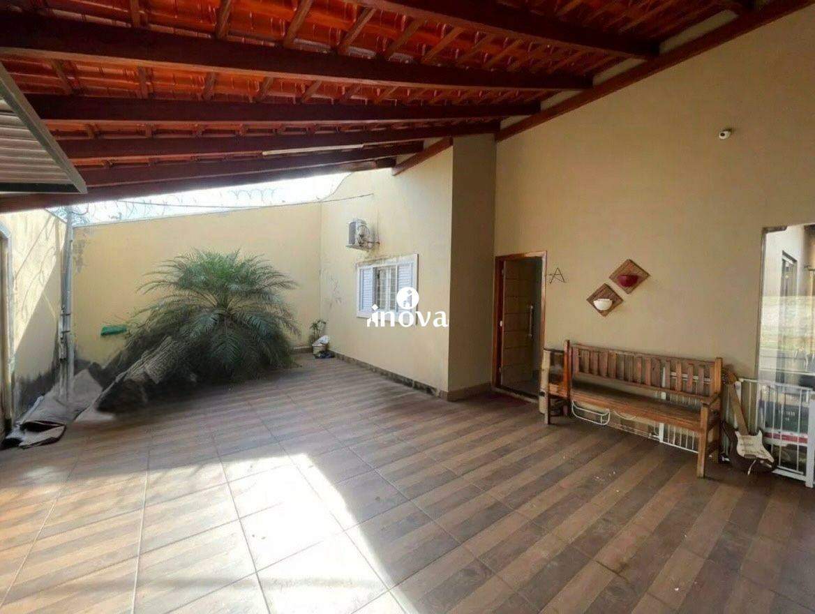 Casa à venda no Espanha, Residencial Jardim: 