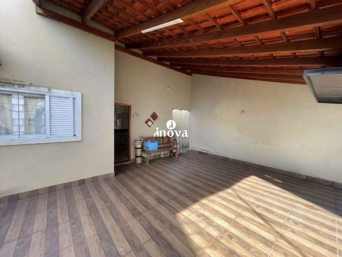 Casa à venda no Espanha, Residencial Jardim: 