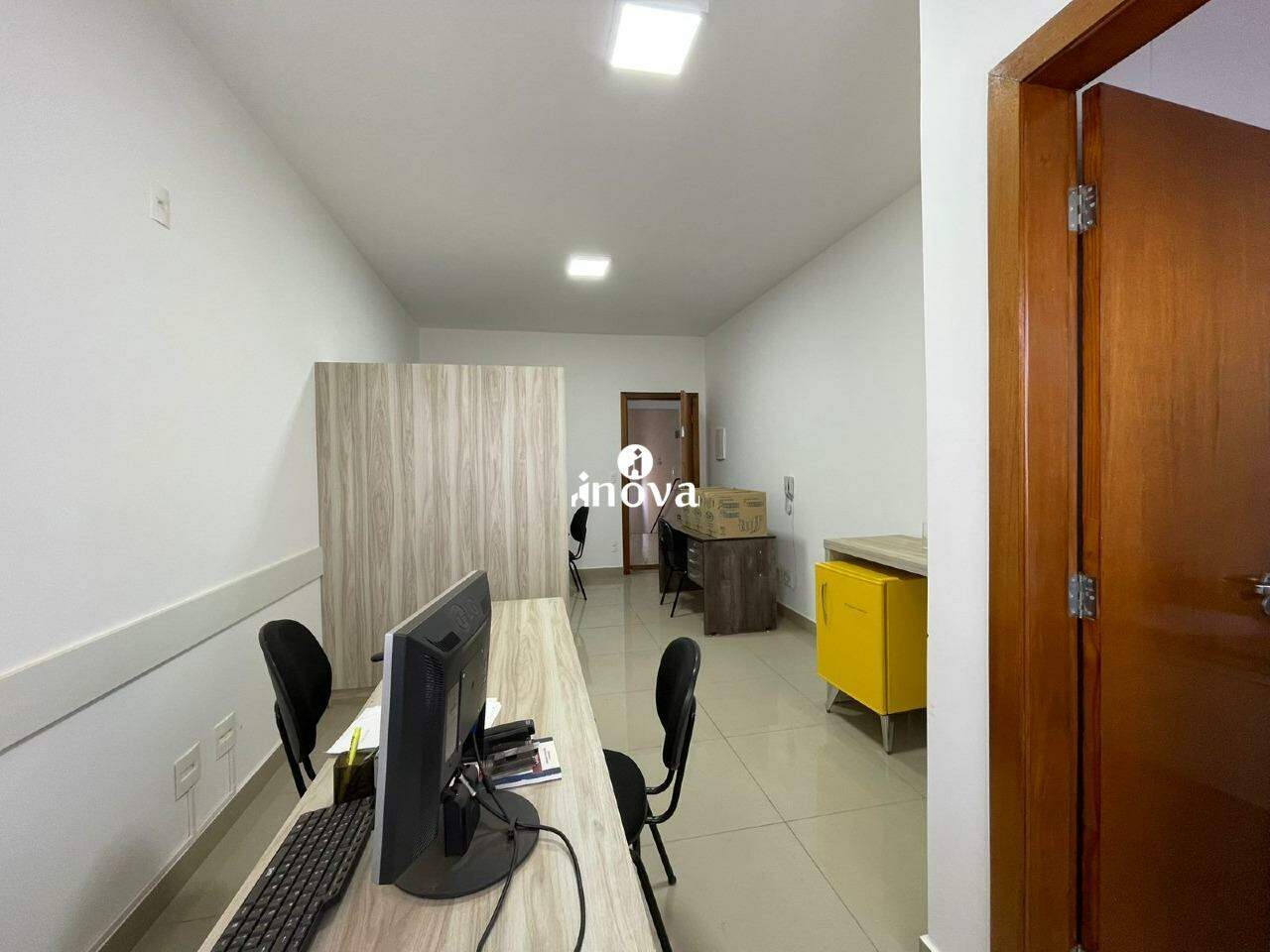 Sala ou Loja à venda no Santa Maria: 