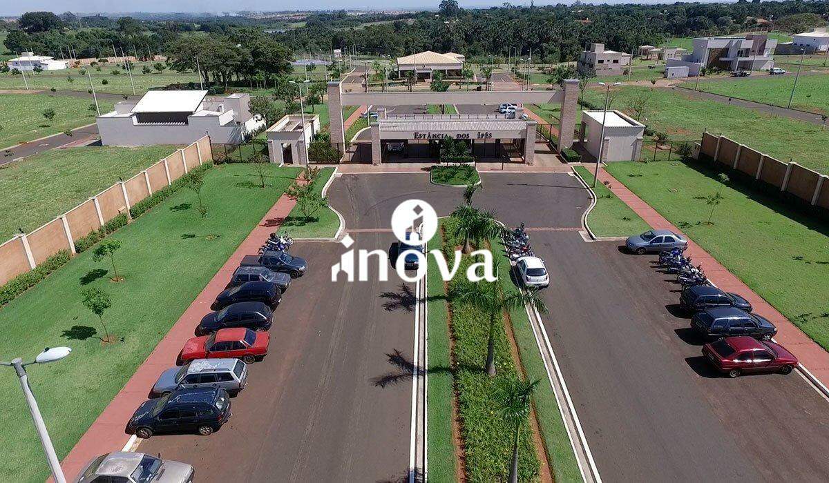 Terreno em Condomínio à venda no Estância dos Ipês: 