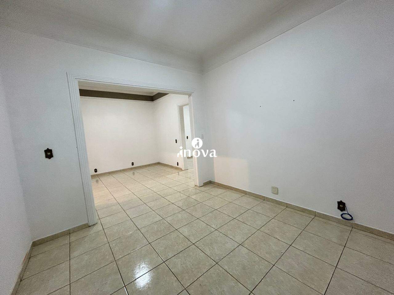 Casa Comercial à venda no Mercês: 