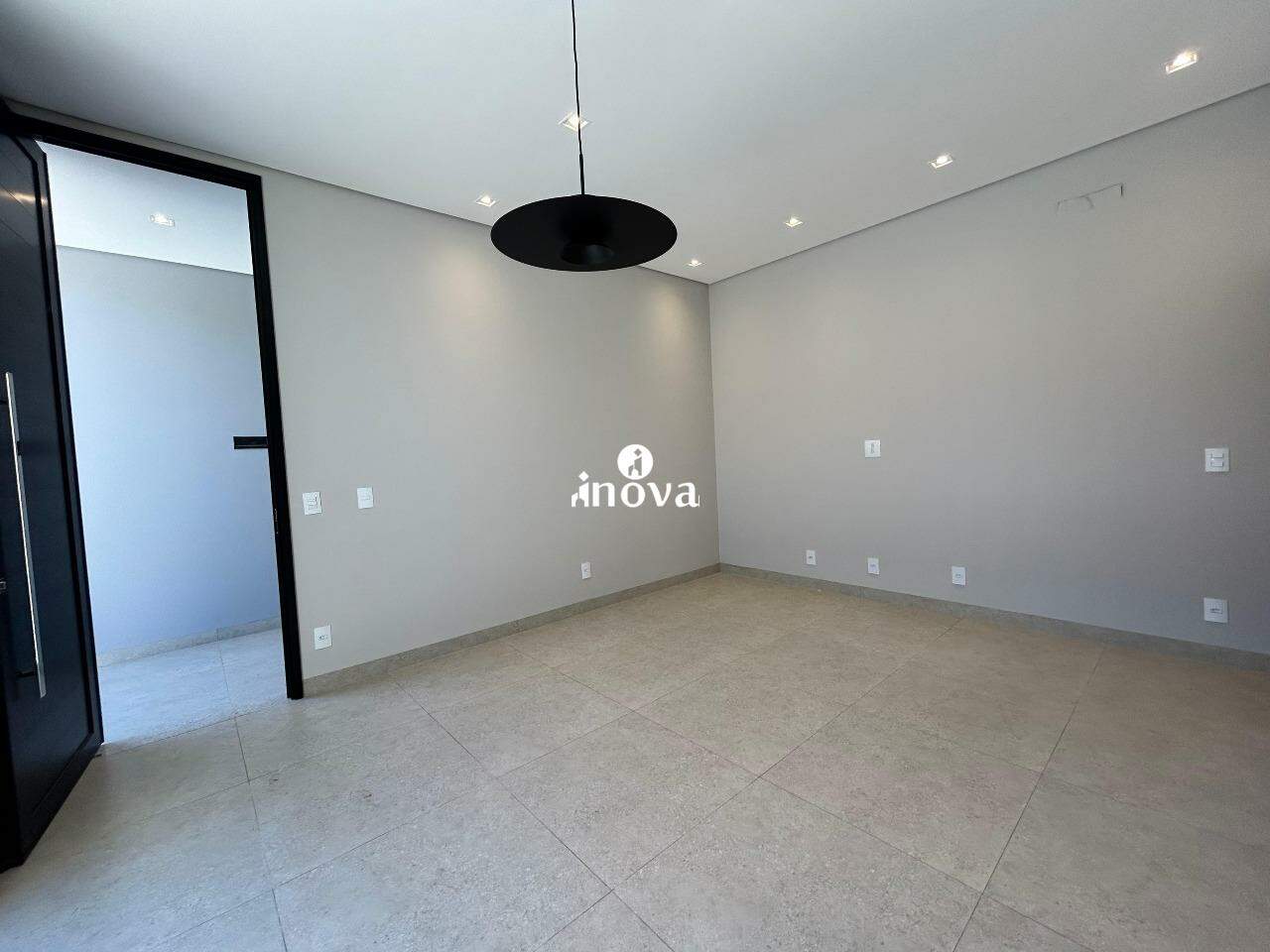 Casa à venda no Fabrício: 