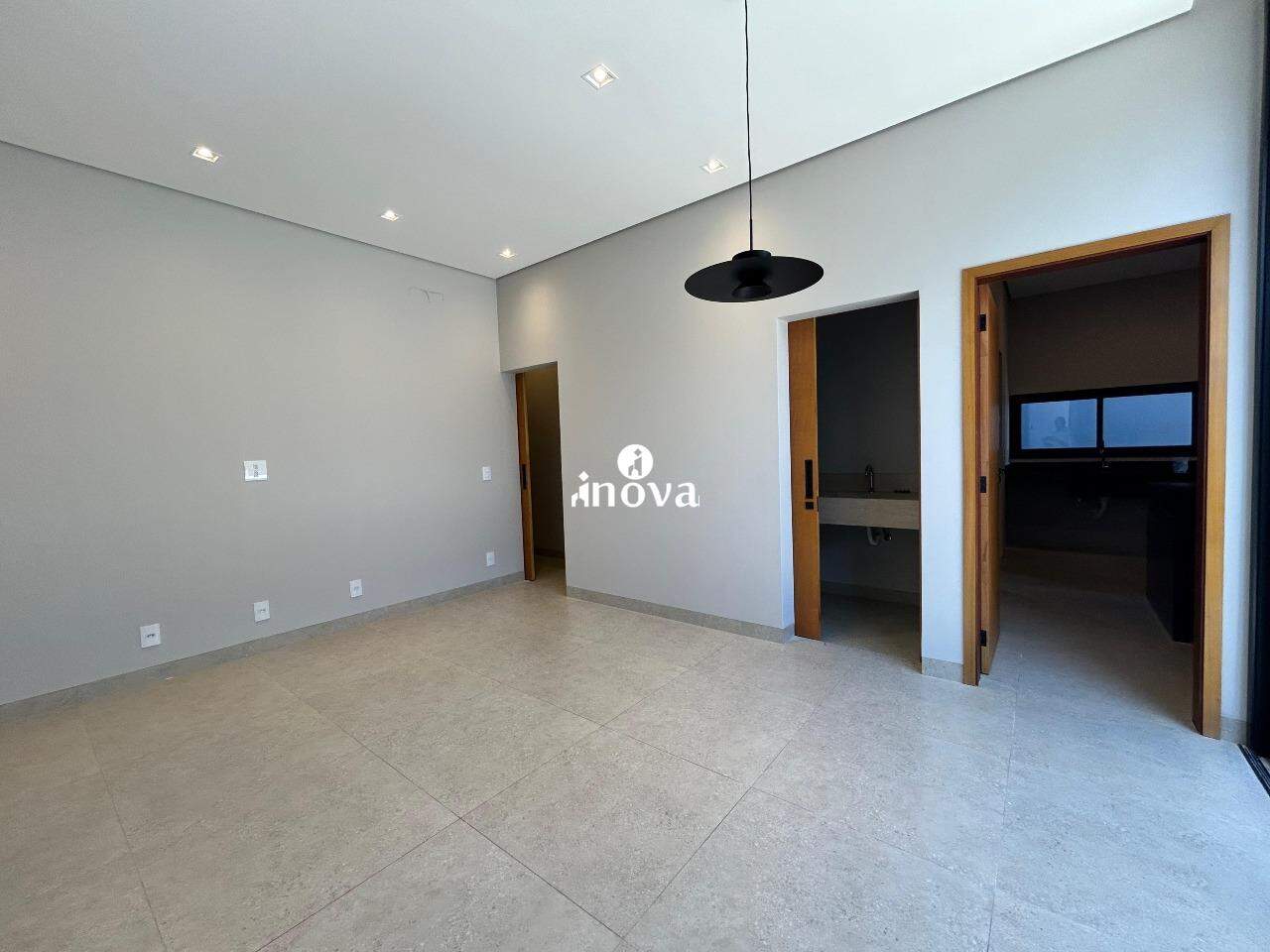 Casa à venda no Fabrício: 