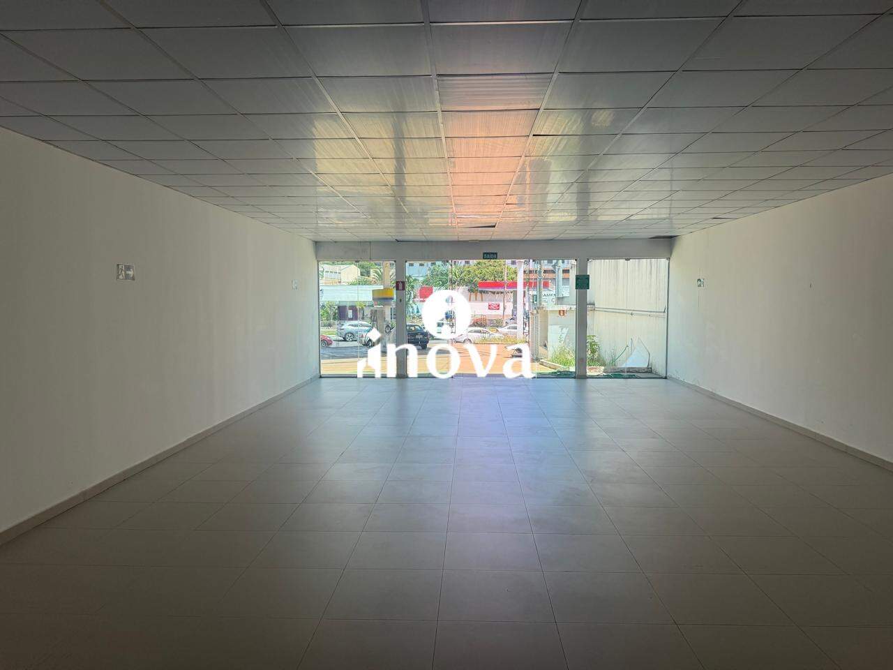 Sala ou Loja para aluguel no Santa Maria: 
