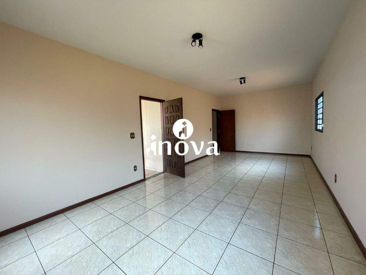 Casa à venda no Fabrício: 