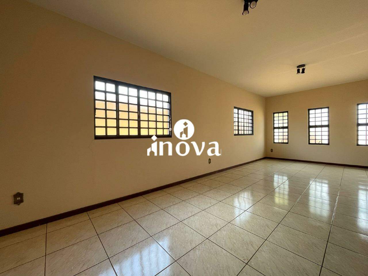 Casa à venda no Fabrício: 