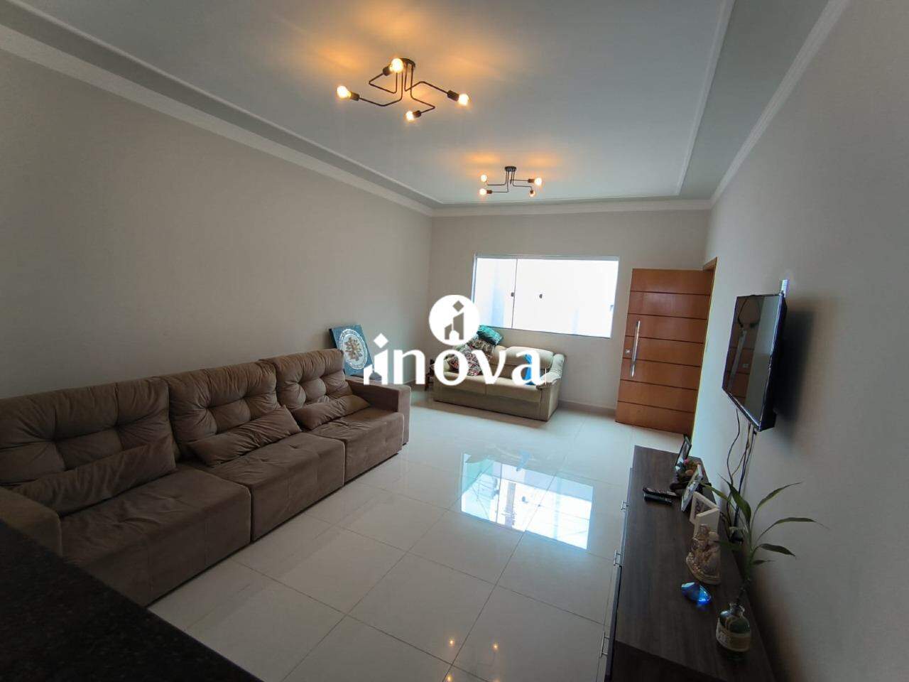 Casa à venda no Nenê Gomes, Jardim: 