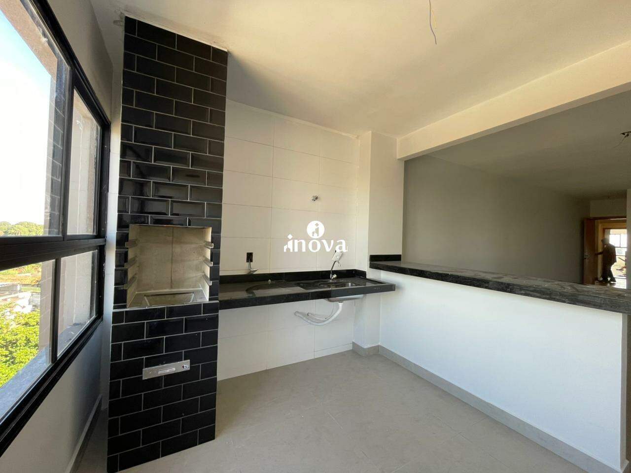 Apartamento à venda no Mercês: 