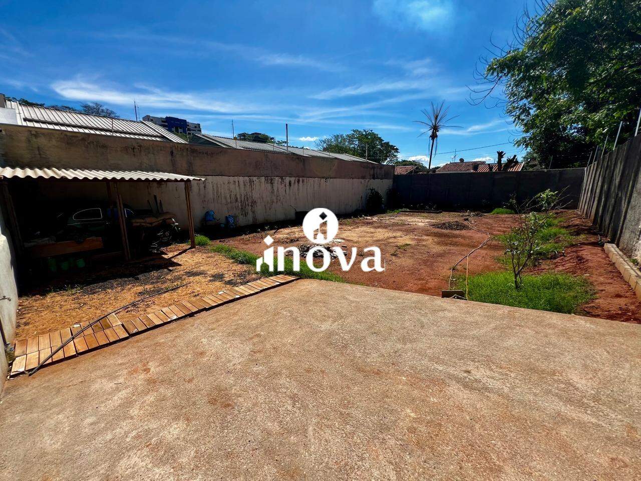 Terreno/Área à venda no Vila Olímpica: 
