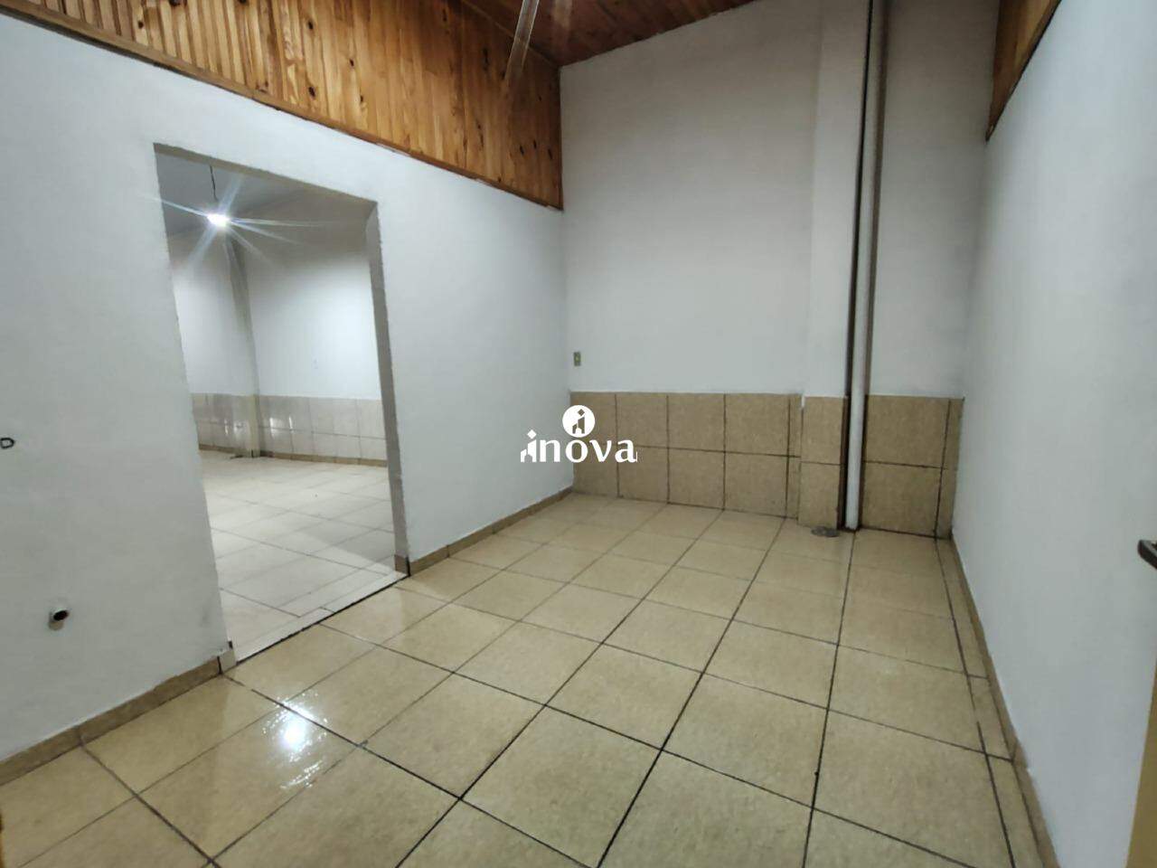 Sala ou Loja para aluguel no Abadia: 