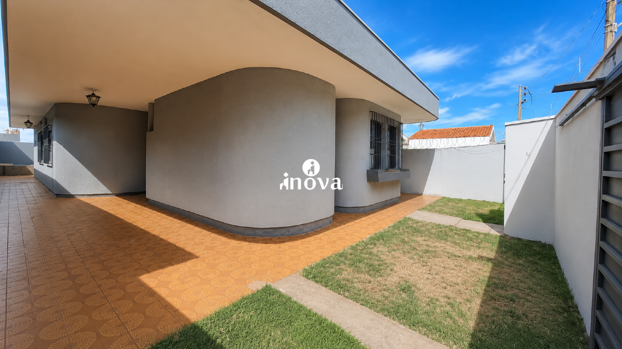 Casa para aluguel no Santa Marta: 