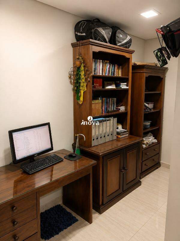 Apartamento à venda no Mercês: 