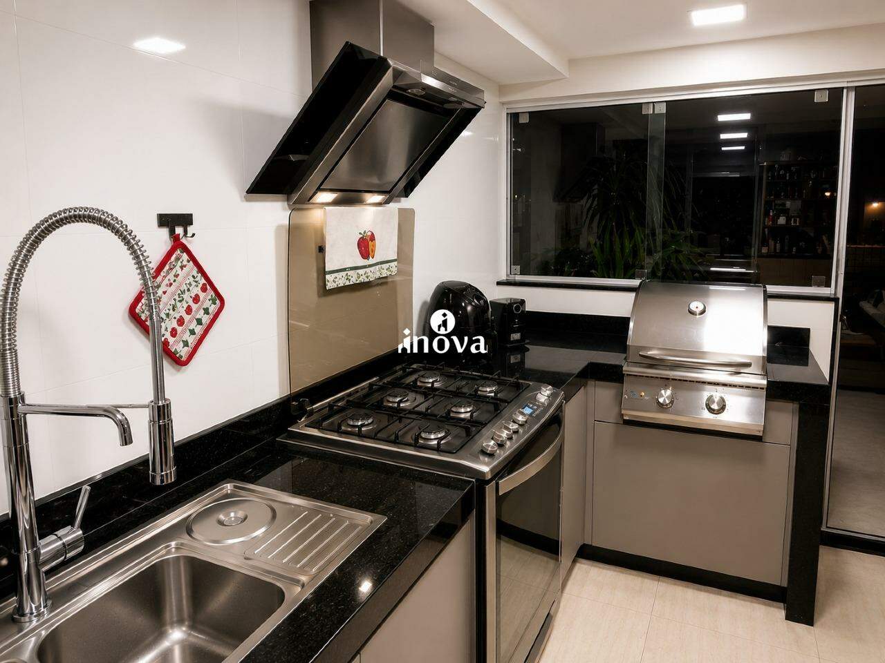 Apartamento à venda no Mercês: 