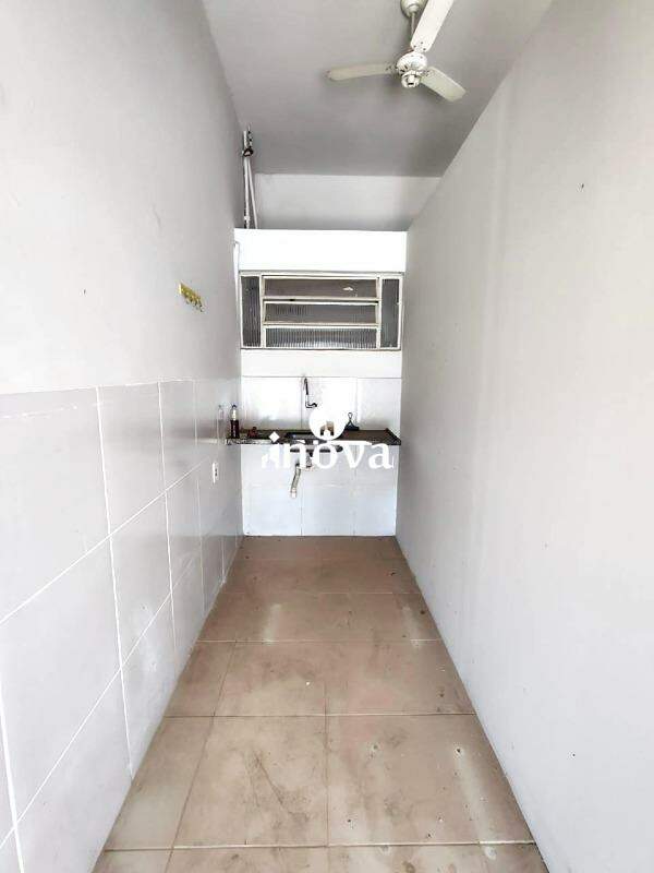 Sala ou Loja para aluguel no Abadia: 