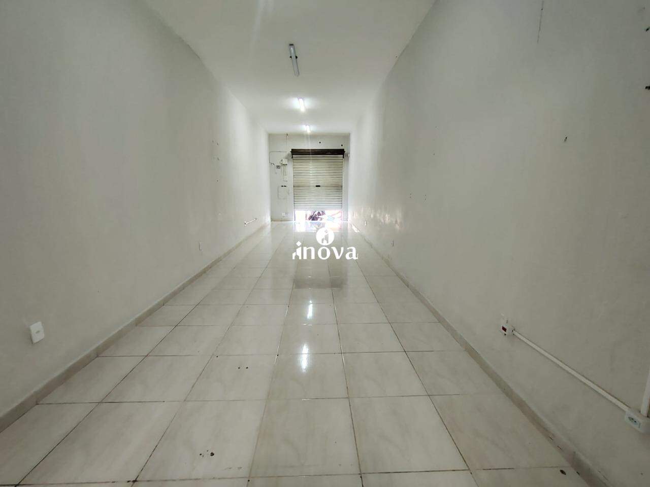 Sala ou Loja para aluguel no Abadia: 