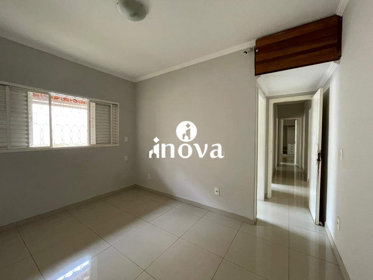 Casa à venda no Universitário: 