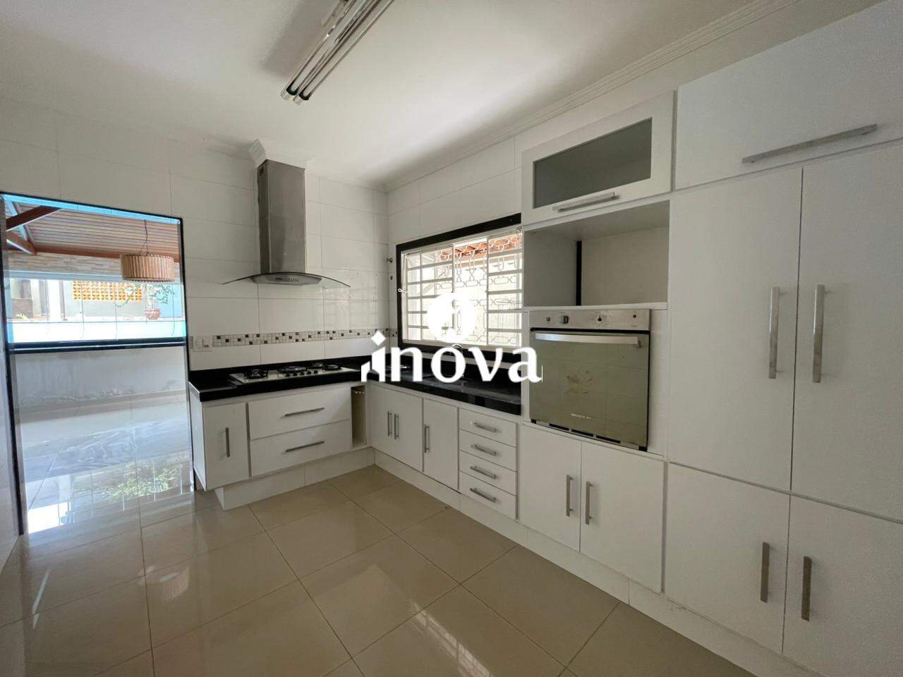 Casa à venda no Universitário: 