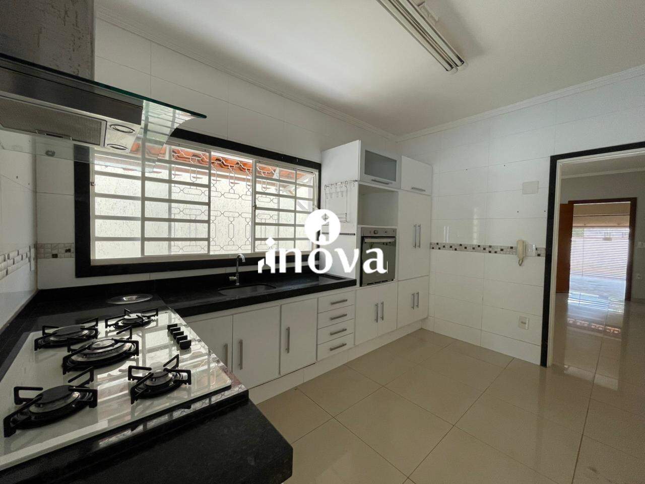 Casa à venda no Universitário: 