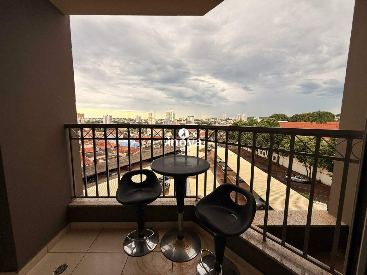 Apartamento à venda no Mercês: 