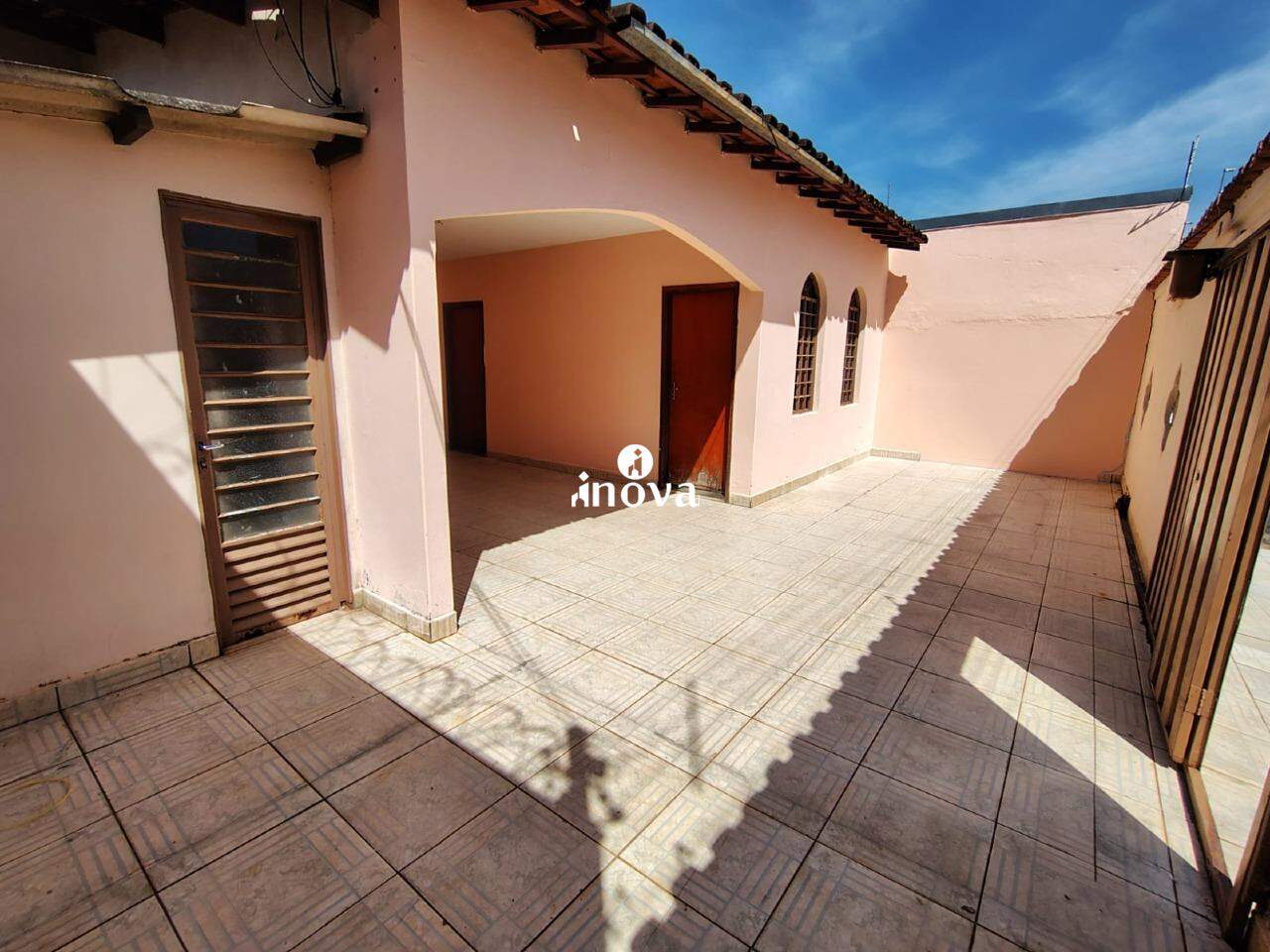 Casa para aluguel no Costa Teles I: 