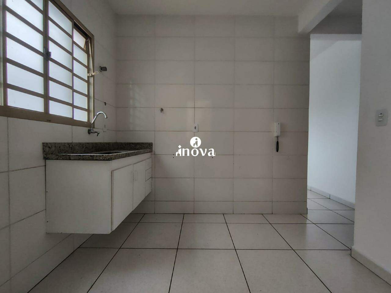 Apartamento para aluguel no Mercês: 