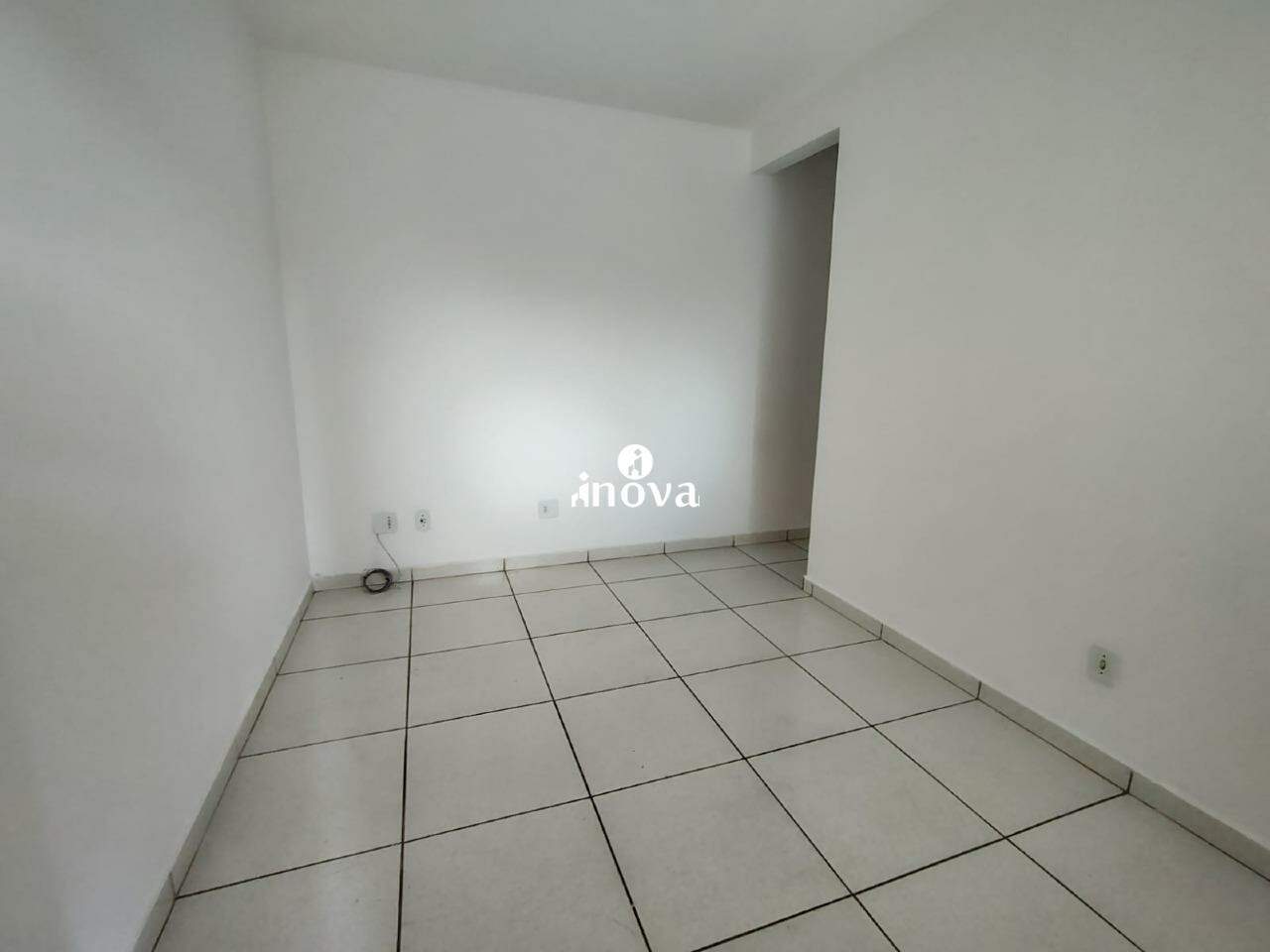 Apartamento para aluguel no Mercês: 