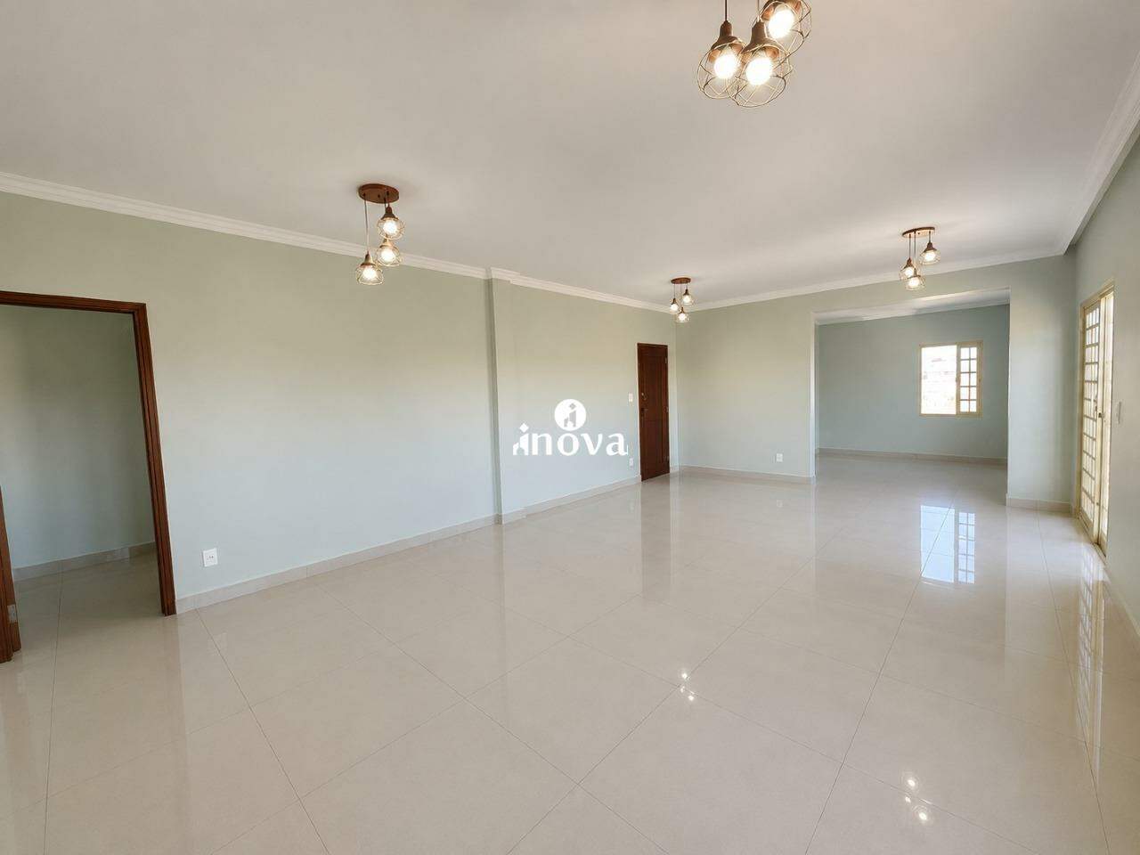 Apartamento para aluguel no Mercês: 
