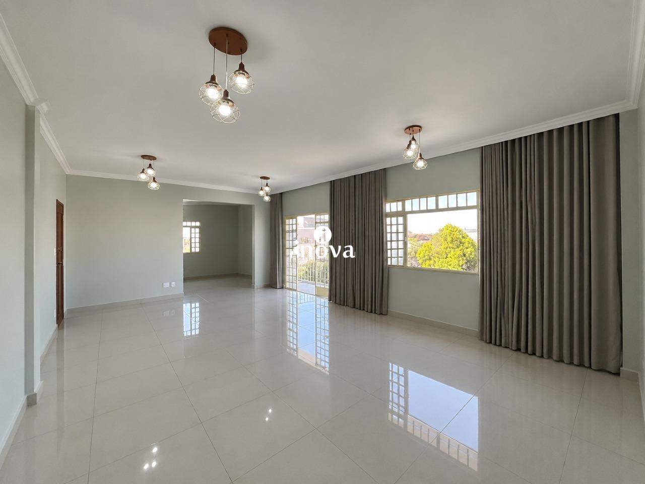 Apartamento para aluguel no Mercês: 