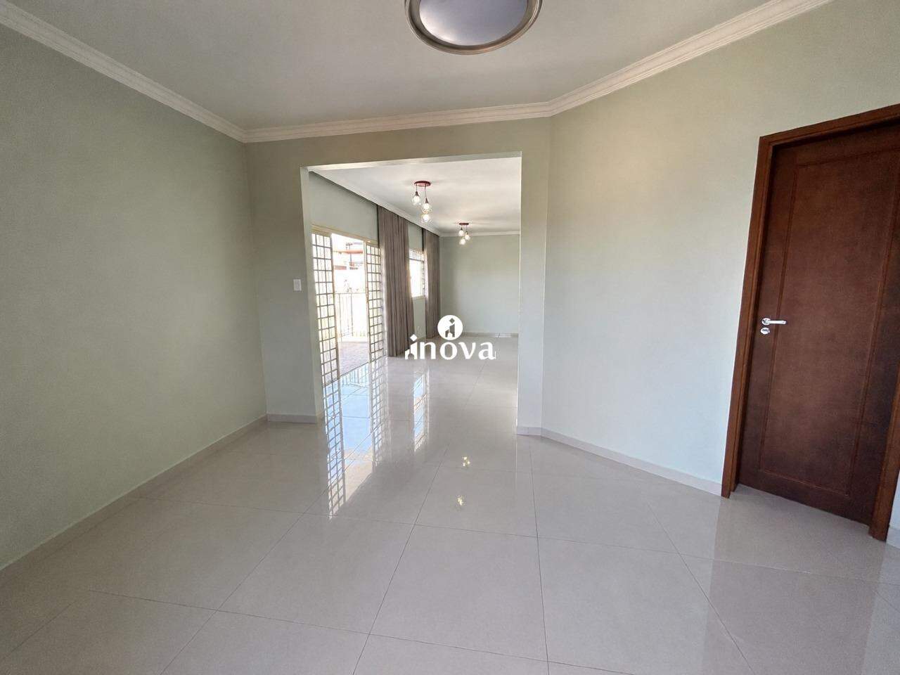 Apartamento para aluguel no Mercês: 