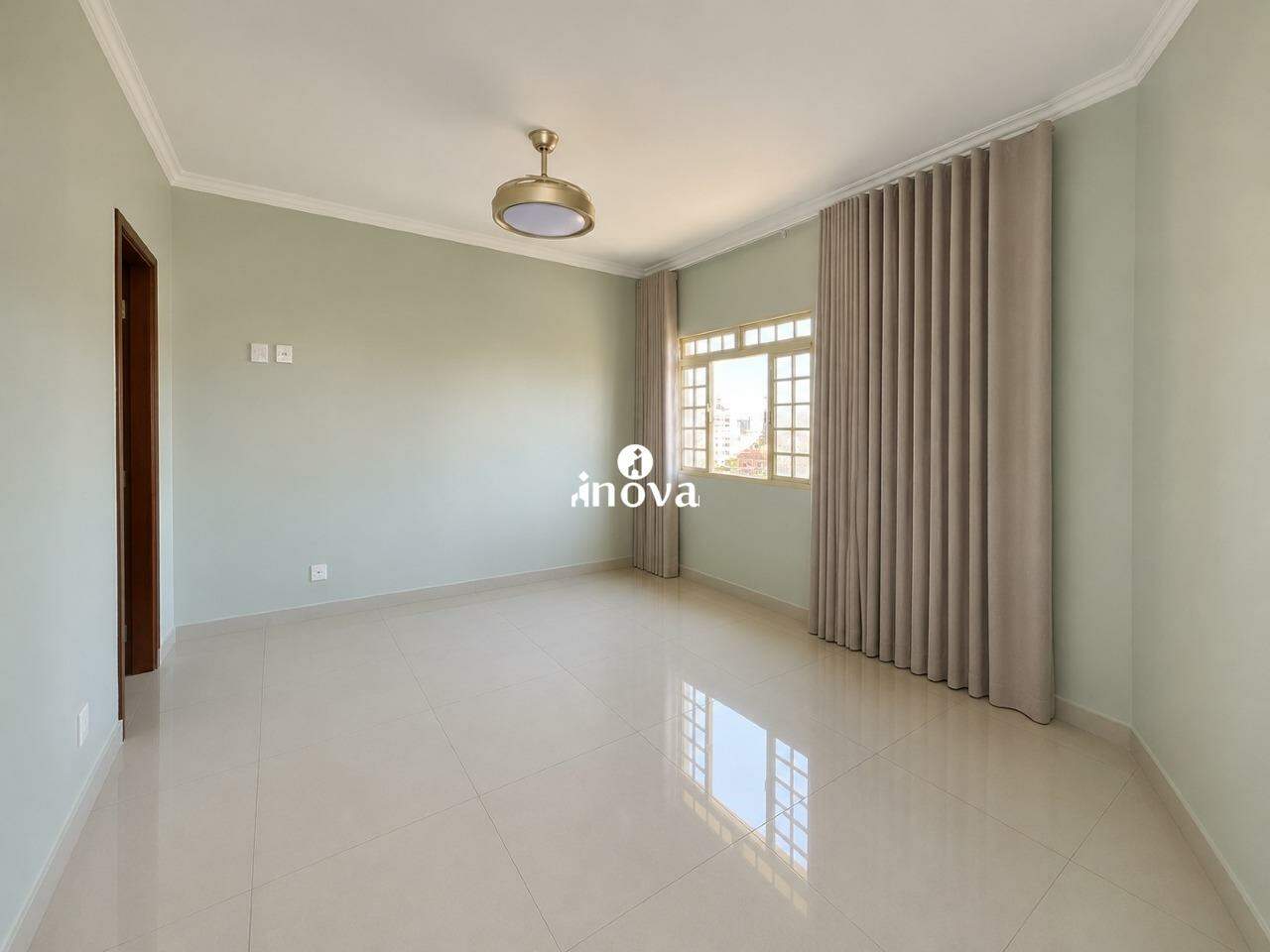 Apartamento para aluguel no Mercês: 